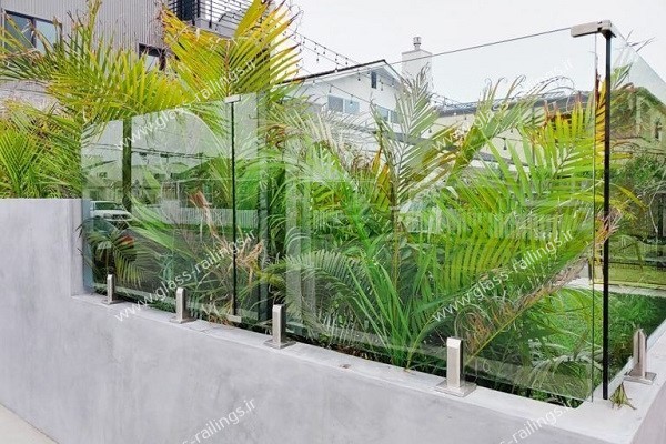 جان پناه شیشه ای